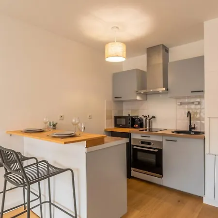 Avec Parking Et Balcons *