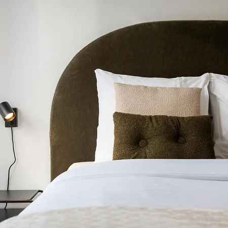 Avec Parking Et Balcons * Tourcoing